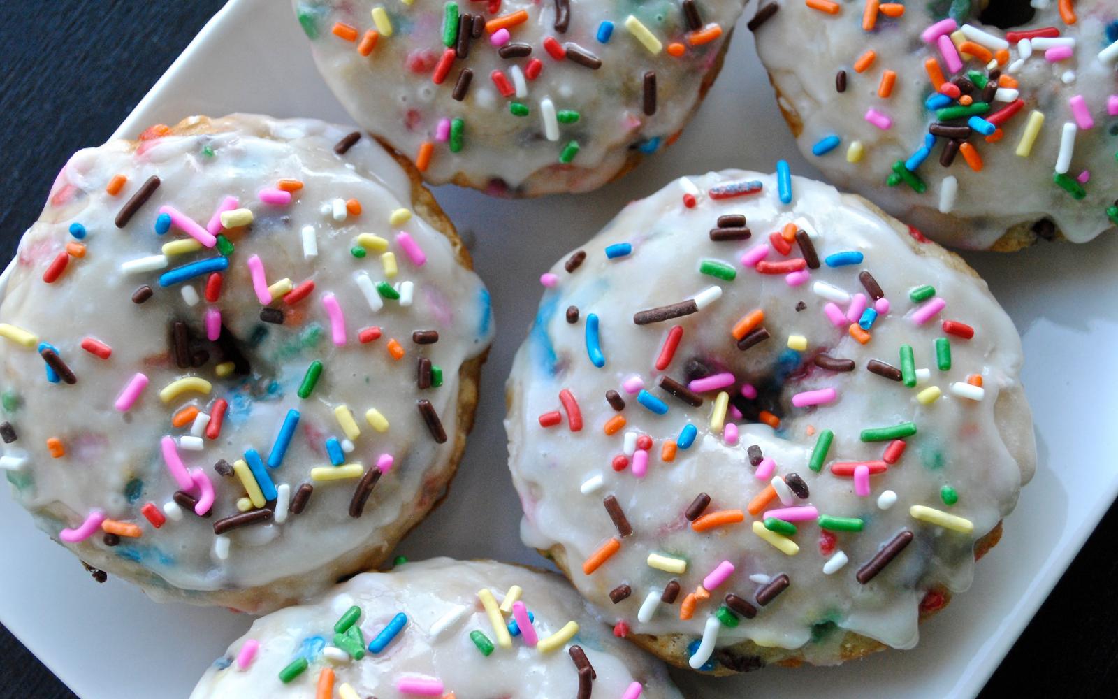 5 Recipes to Make for National Donut Day!